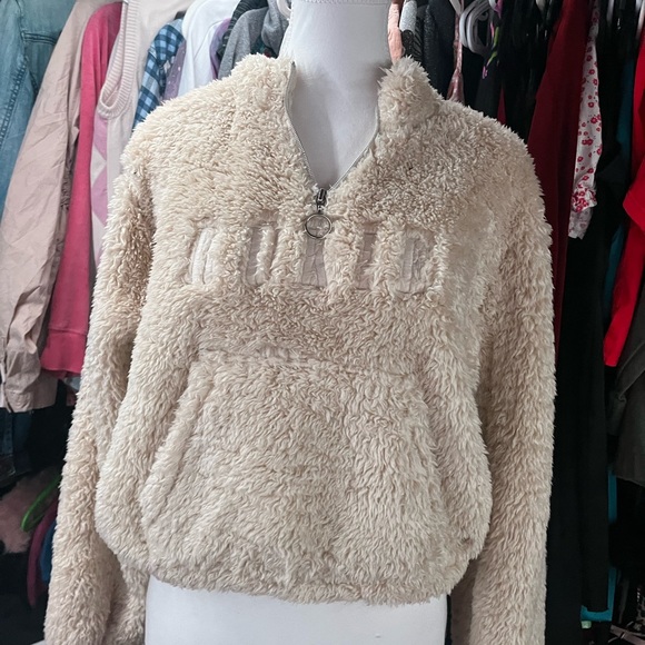 fuzzy sweater - Picture 4 of 4